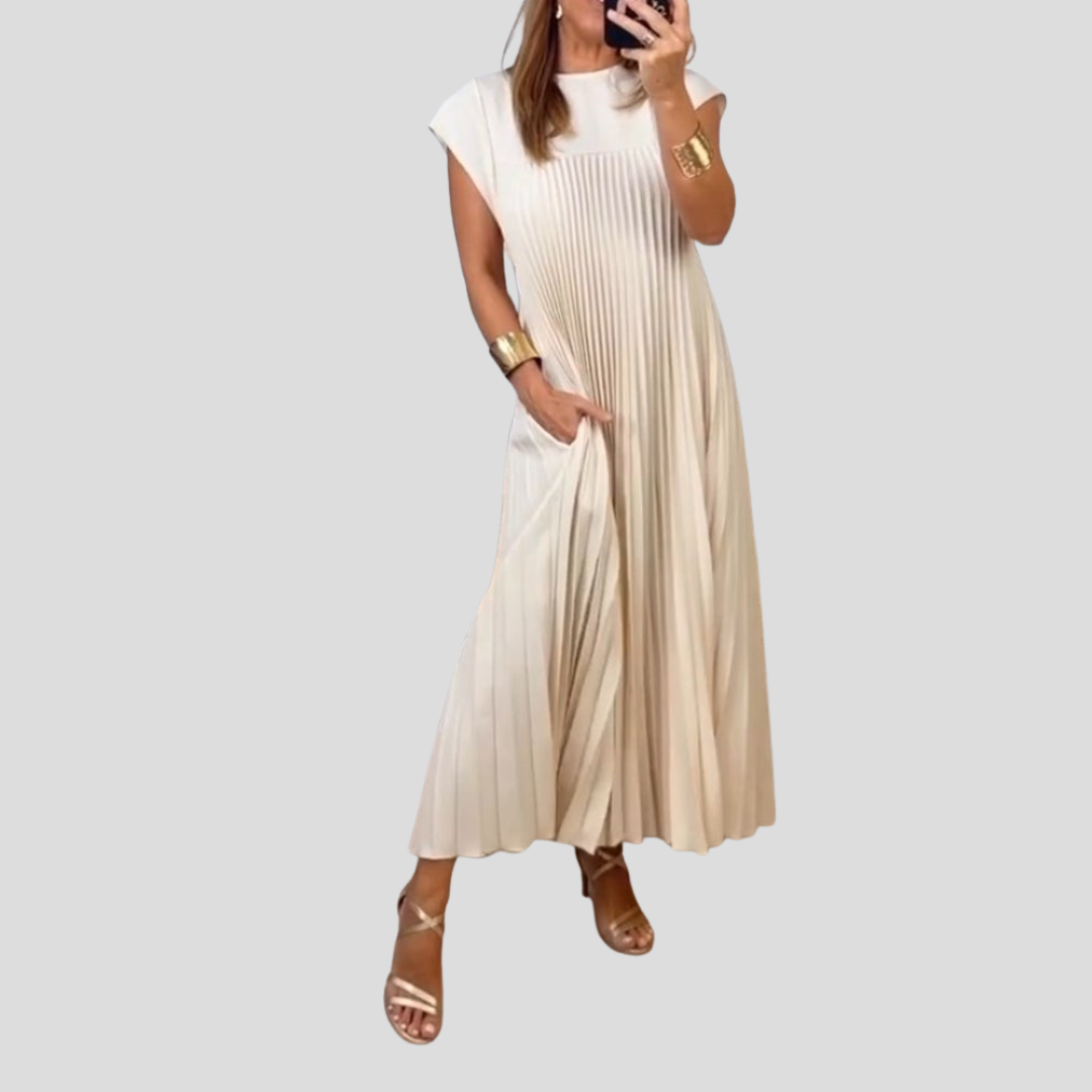 Petra™ – Classic and Comfortable Pleated Dress