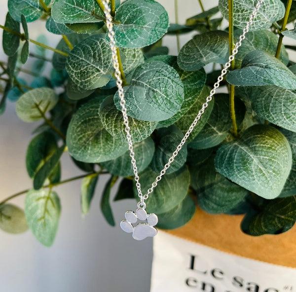 Selene™ | Paw-Shaped Pendant Necklace