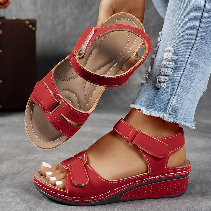 Fashionable orthopedic sandal