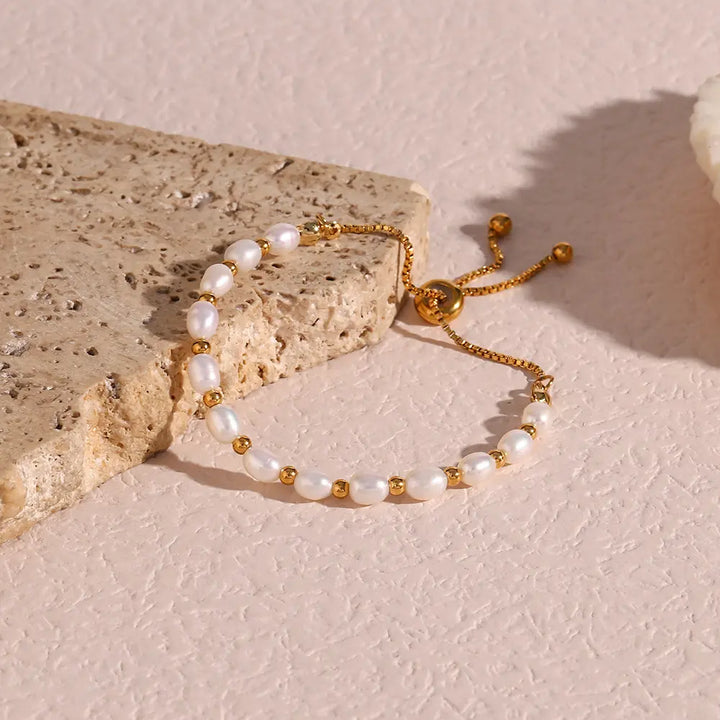 Priscilla | Elegant Pearl and Gold Bracelet