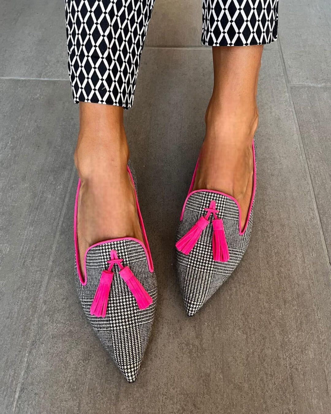 Fiona | Pointed Loafers with Fluorescent Fringes