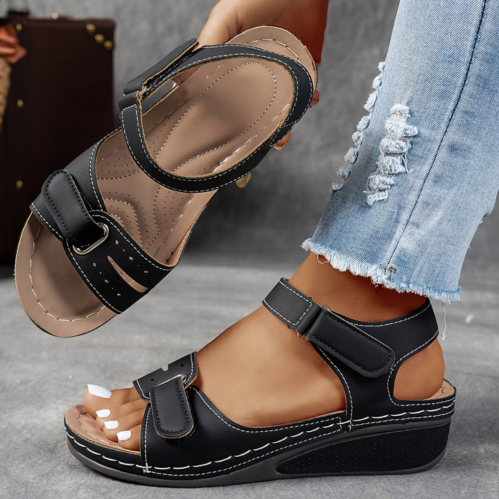 Fashionable orthopedic sandal