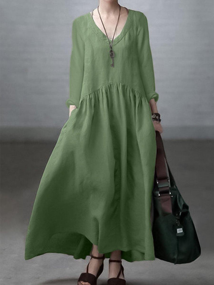 Simple and Casual Dress Made of Cotton and Linen with V-Neck