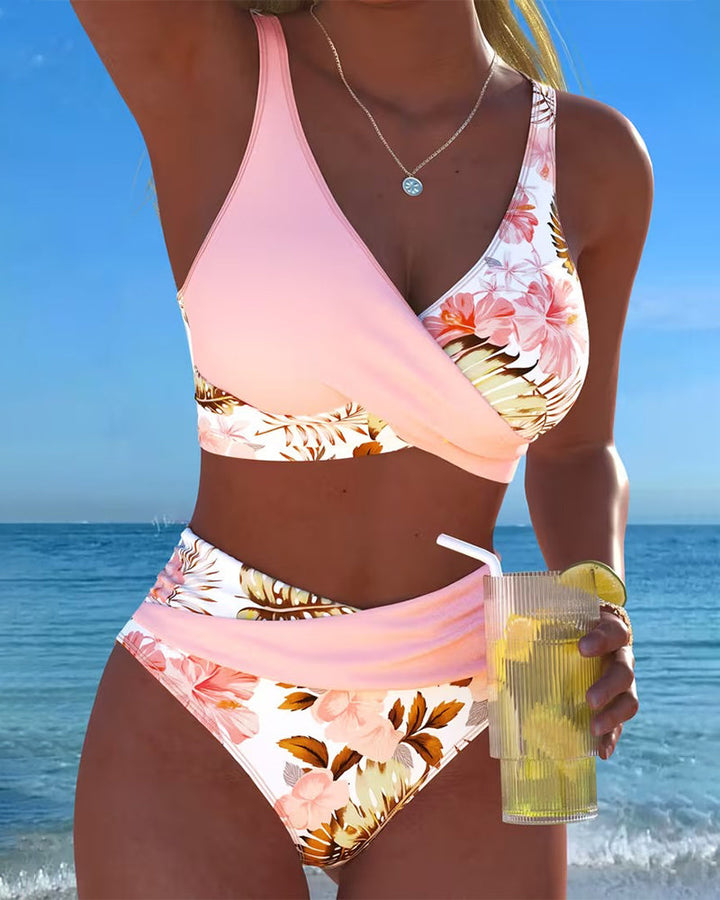 Clara | Bikini with contrasting floral pattern and slit