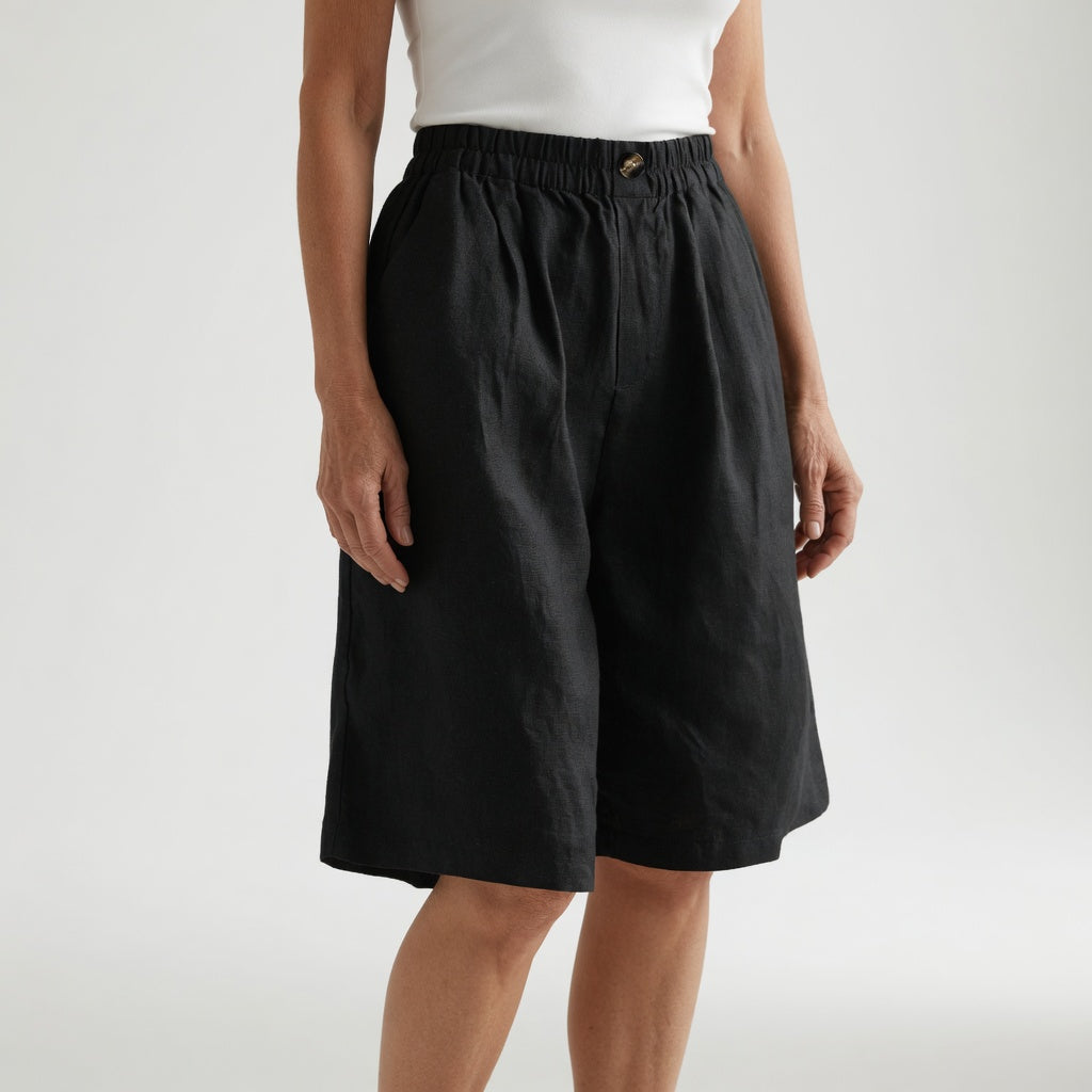 Wandeline | Natural Elastic Waist Loose Shorts