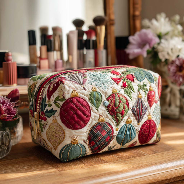 Quilted beauty case with cheerful detail NCU0PT9504