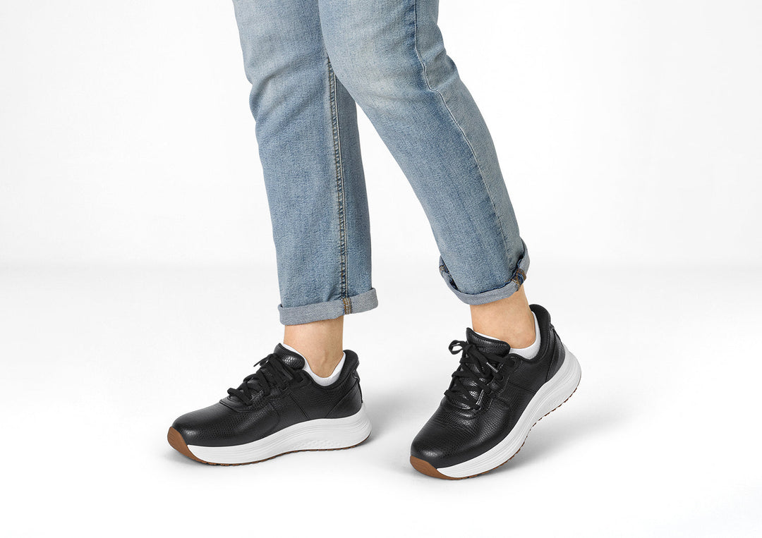 Vera | The Hands-Free Comfort Sneaker for Active Days