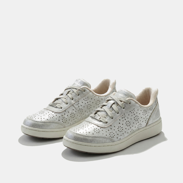 Elise | The Hands-Free Comfort Sneaker for Stylish Days