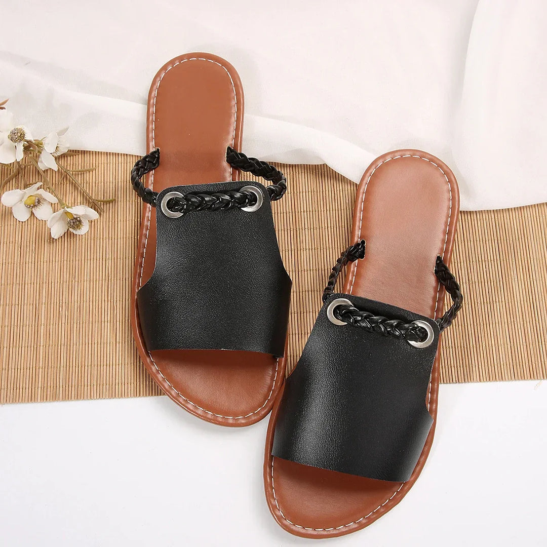 Ivy Manhattan | Refined Style Sandal