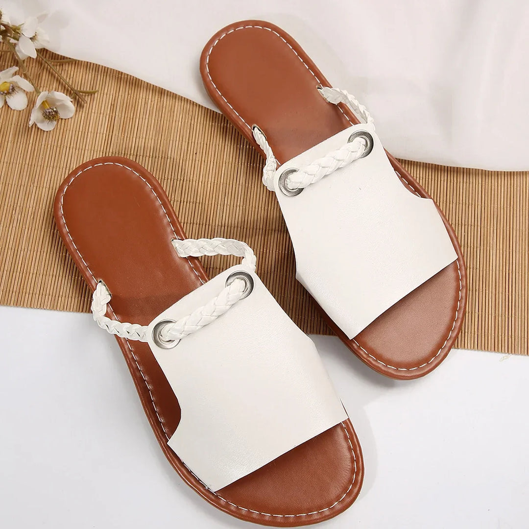 Ivy Manhattan | Refined Style Sandal