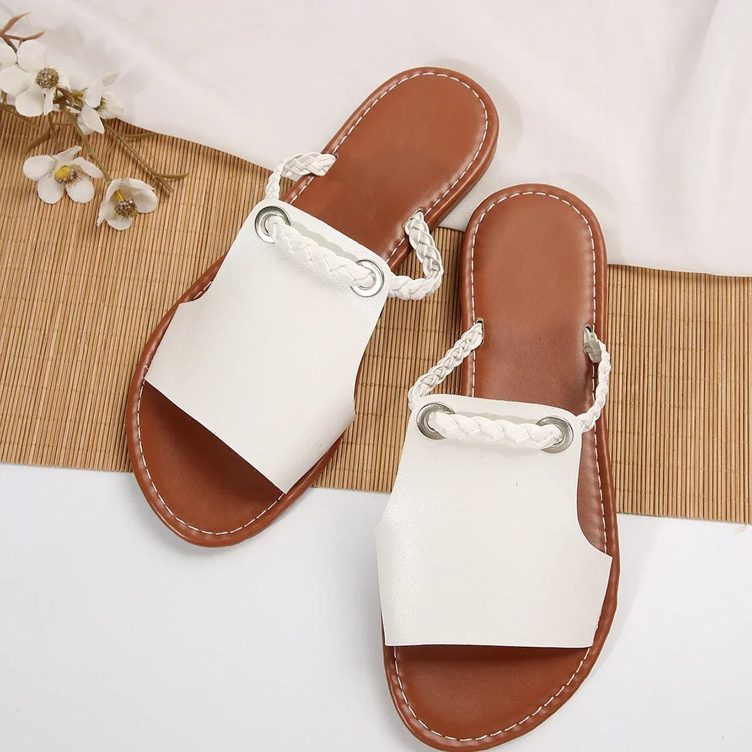 Ivy Manhattan | Refined Style Sandal