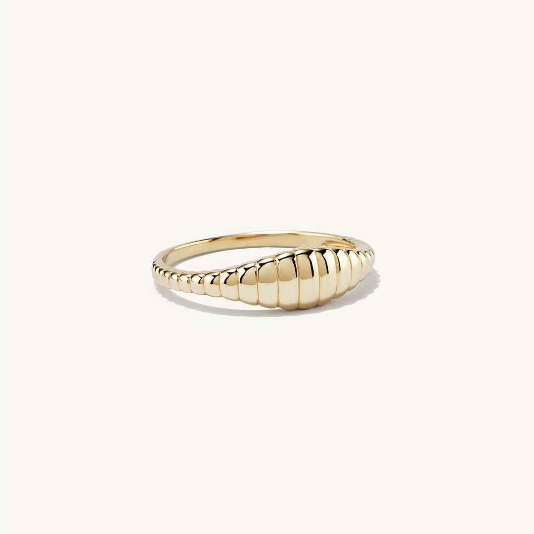 Minimalist Wave Signet Ring