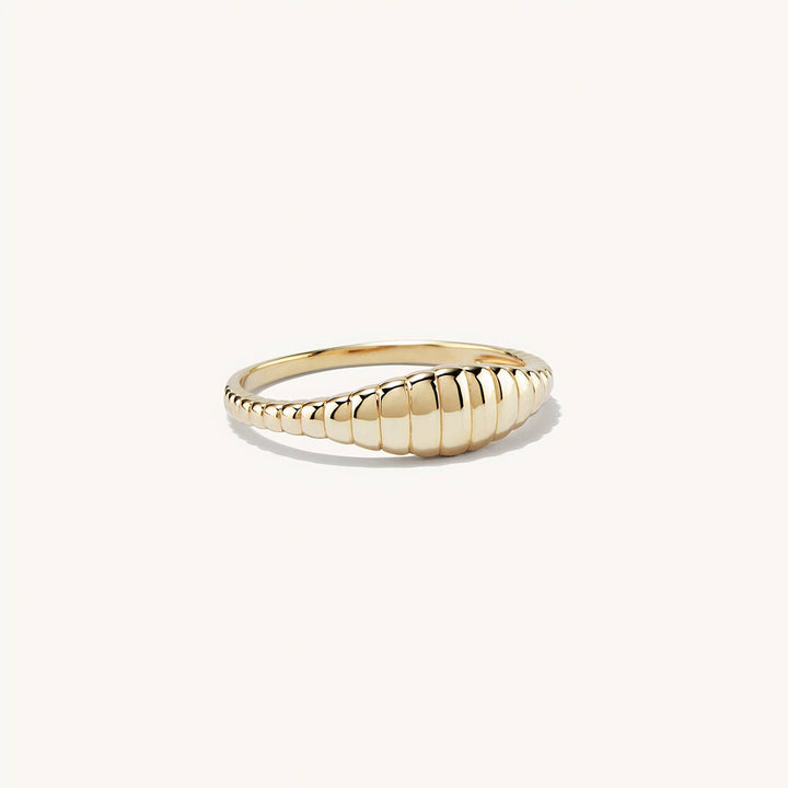 Minimalist Wave Signet Ring