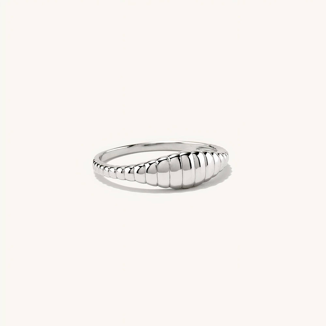 Minimalist Wave Signet Ring