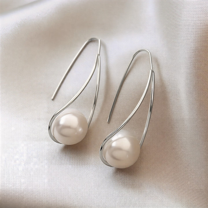 Vivienne | Elegant Pearl Mystic Earrings
