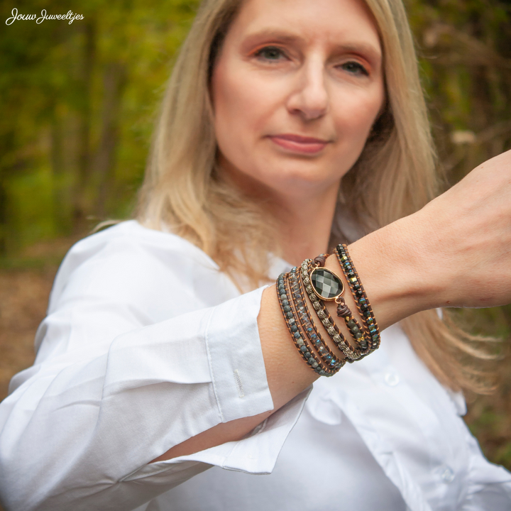 Ivy | Elegant Onyx Statement Bracelet