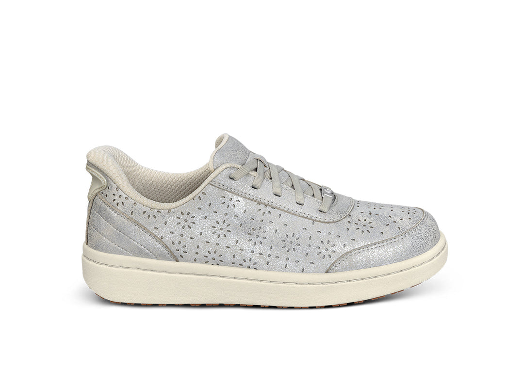 Elise | The Hands-Free Comfort Sneaker for Stylish Days