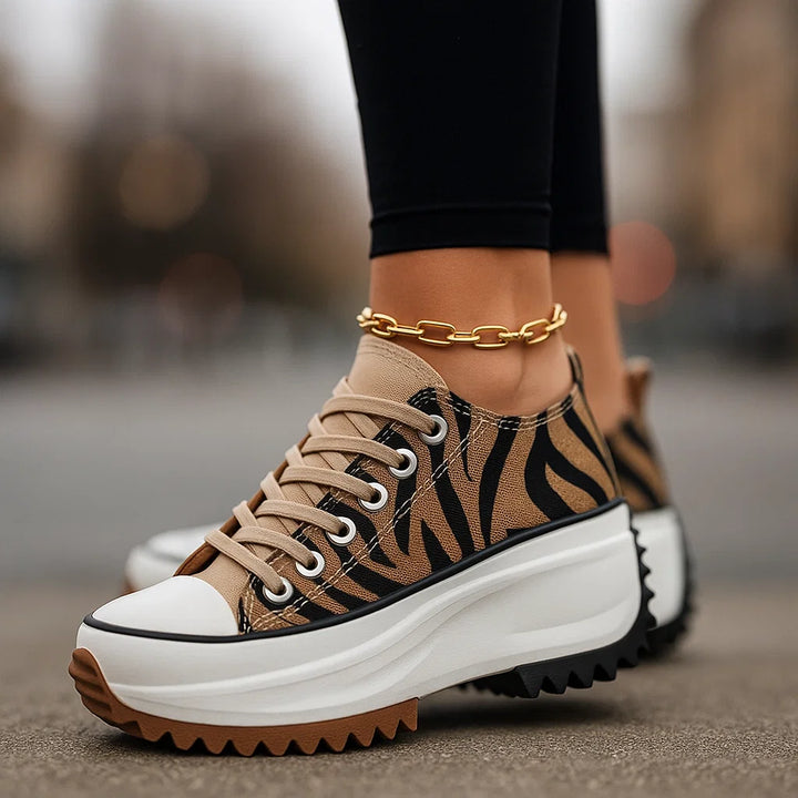 Ivy Manhattan | Limited Edition Platform