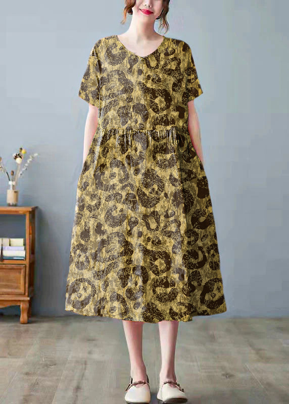 Beautiful orange dress with O-neck and pocket print