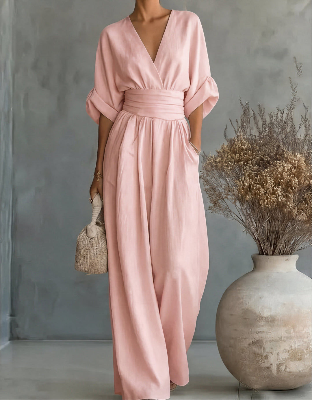 Daniela – Elegant Jumpsuit with V-Neck and Wide Leg