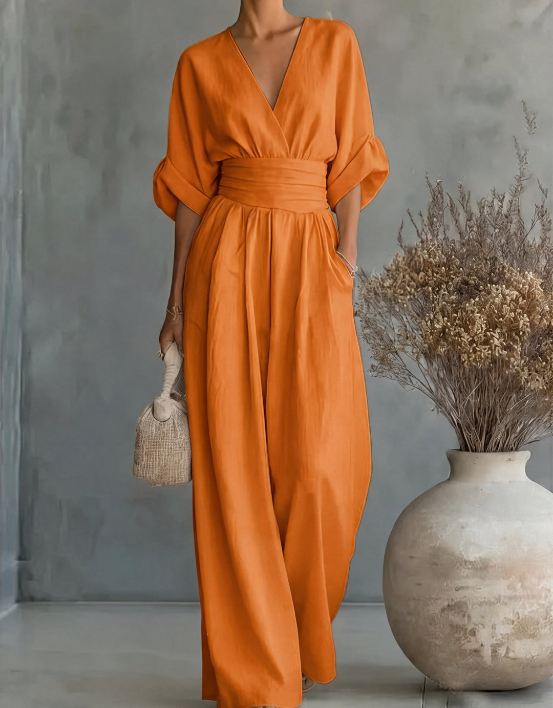 Daniela – Elegant Jumpsuit with V-Neck and Wide Leg