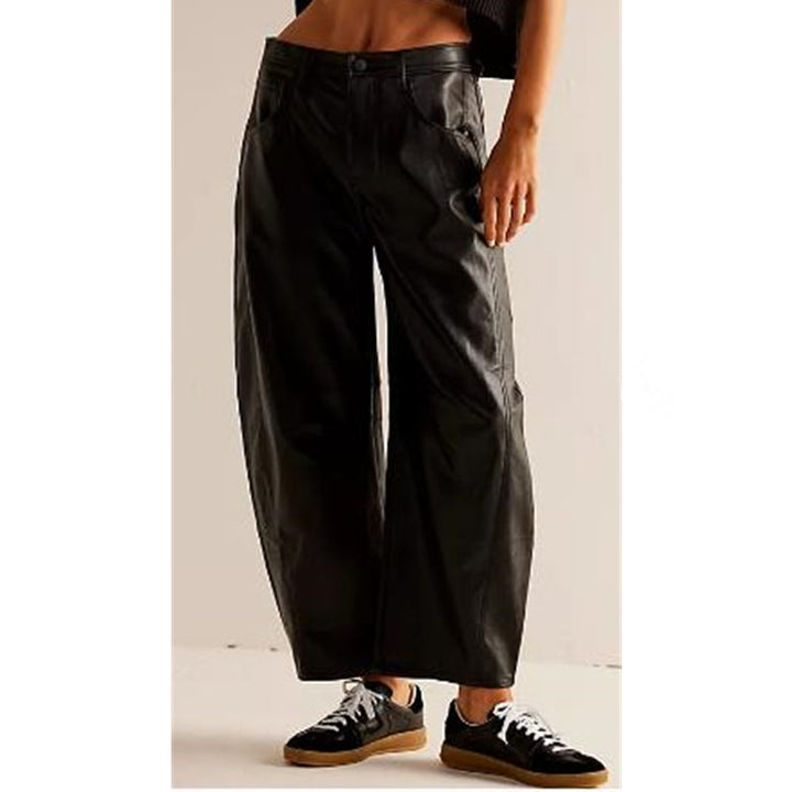 Ria Chic Wide-Leg Jeans