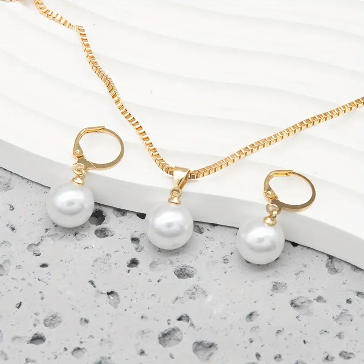 Ottilie | Elegant, Graceful Pearl Necklace Set
