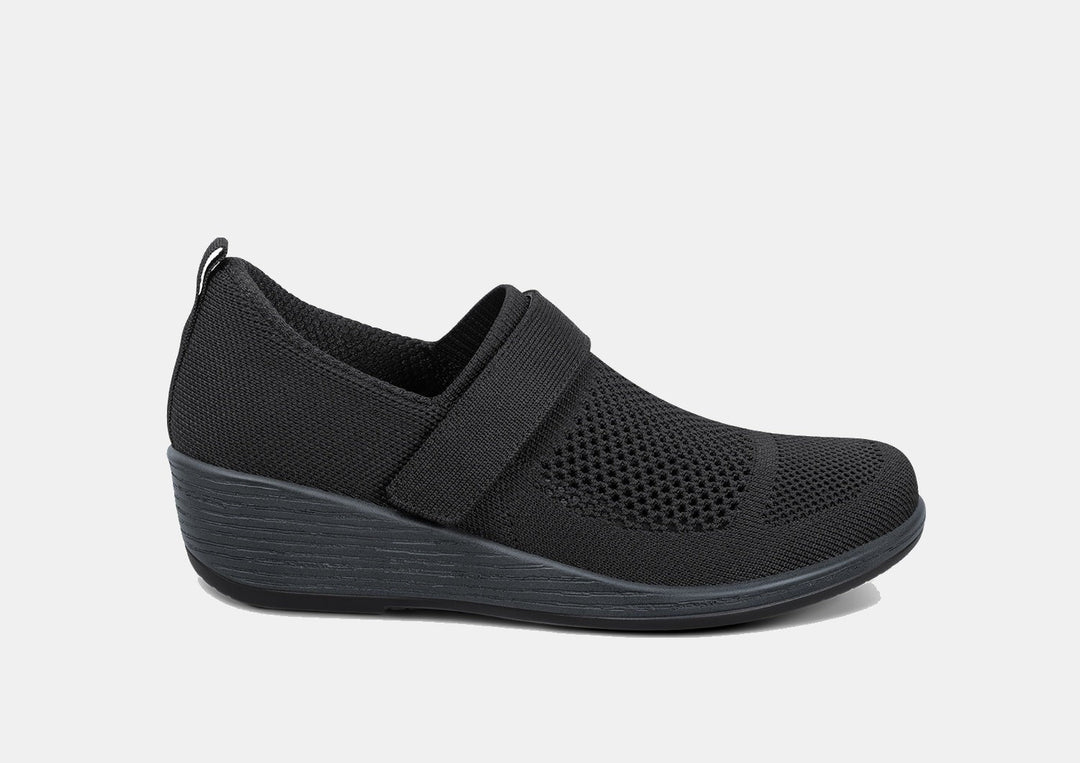 Eve | Timeless Elegance in Rich Black