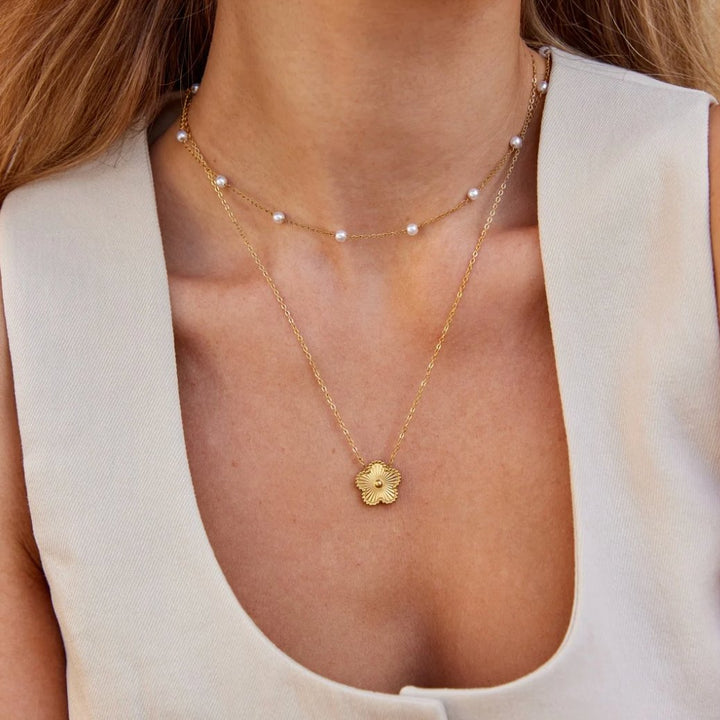 Juliana | Timeless Pearl Gold Necklace